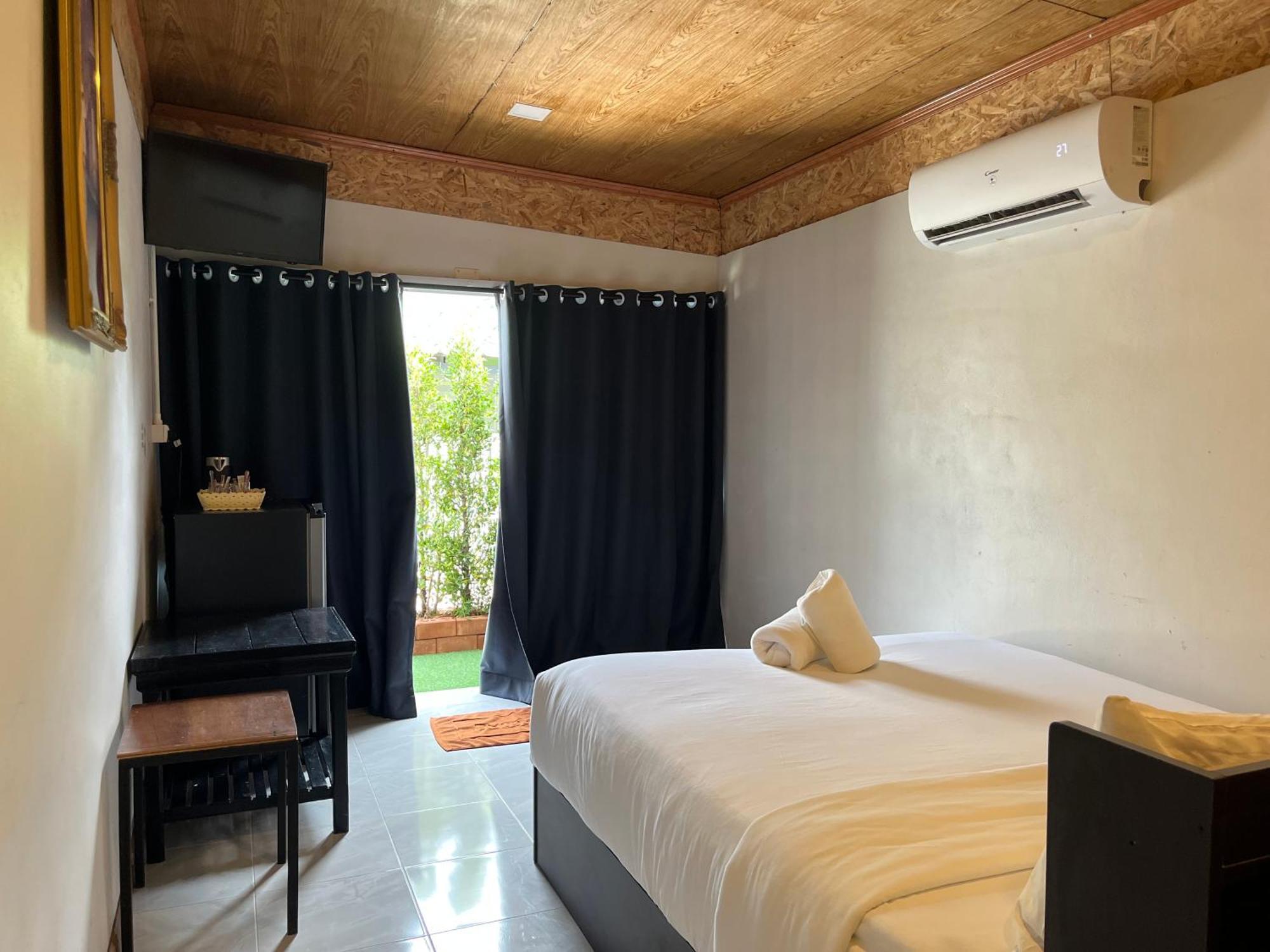 Namthip Homebeach Baan Tai Exterior photo