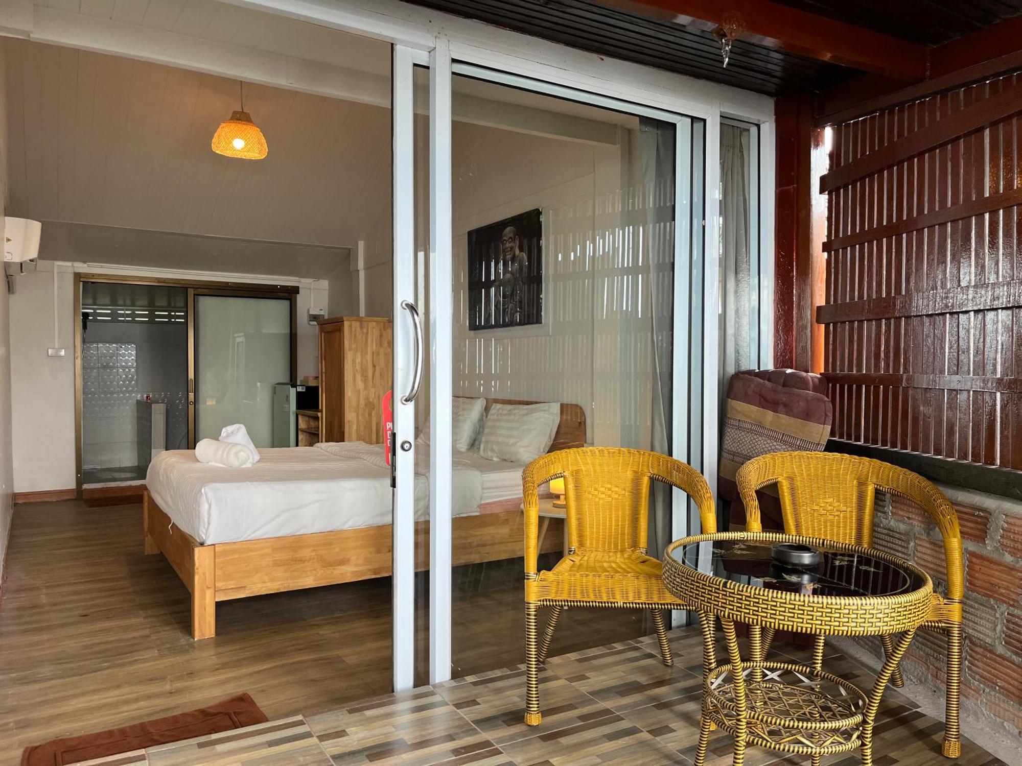 Namthip Homebeach Baan Tai Exterior photo